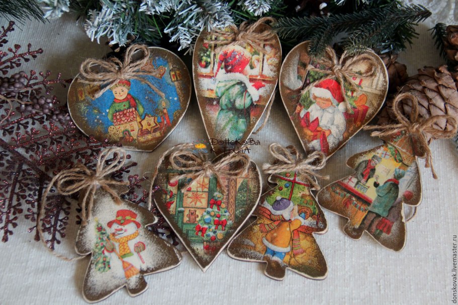 Новогодний декор на тумбочке