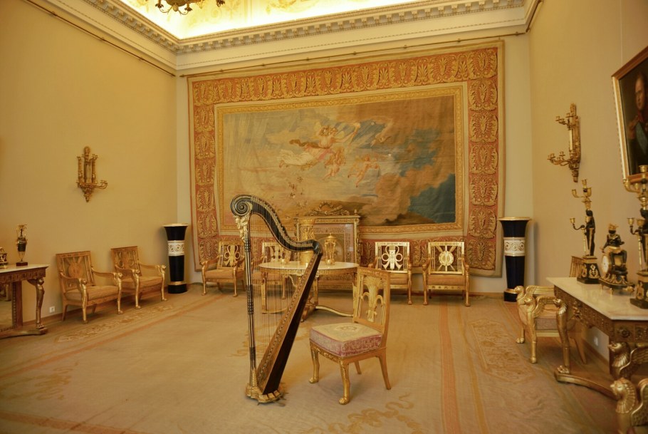 Большой дворец в Петергофе спальни