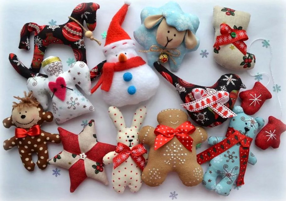 Игрушки из шишек на елку