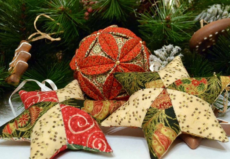 Елочная игрушка из лампочки