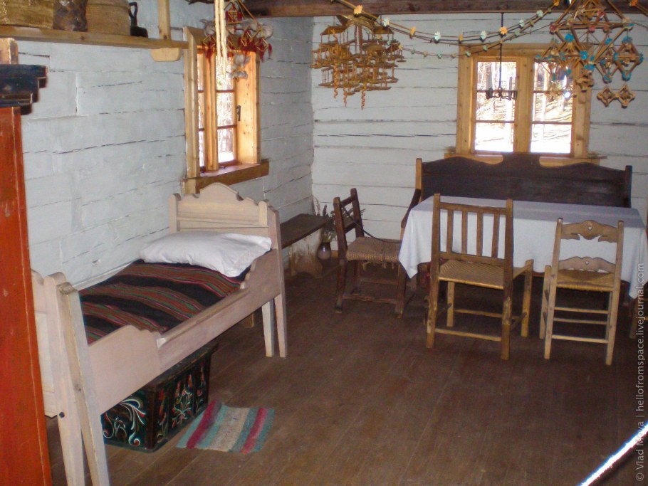 Деревенский дом обычный изнутри