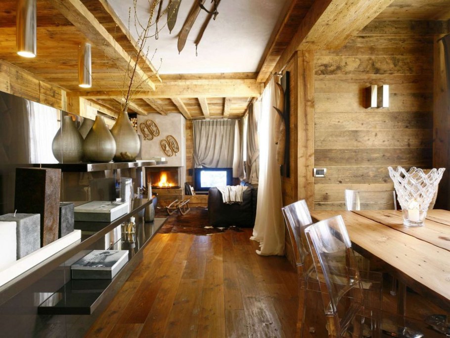 Деревенский дом изнутри современный