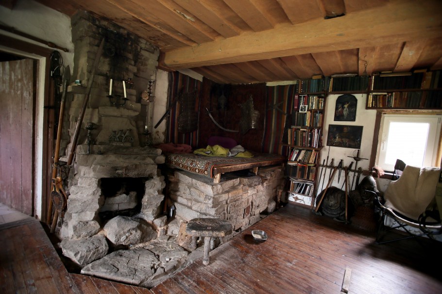 Старый дом внутри