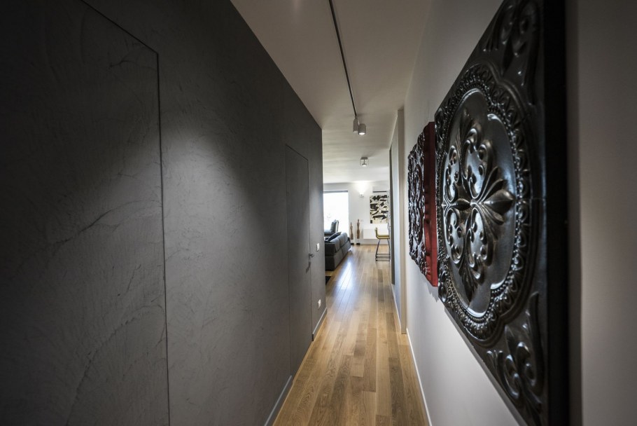 Черная прихожая дизайн панк