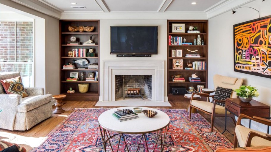 Телевизор под потолком