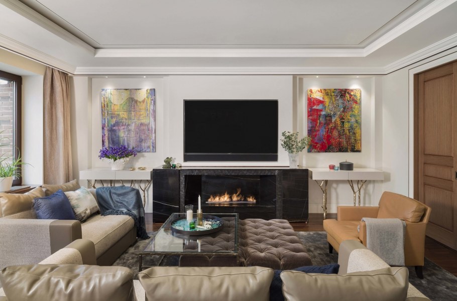 Гостиные с телевизором над камином в стиле Минимализм
