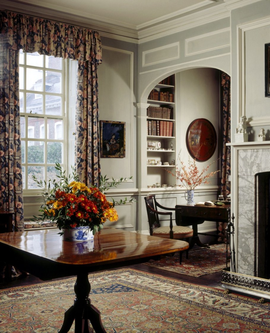 Маленькая гостиная в стиле Кантри