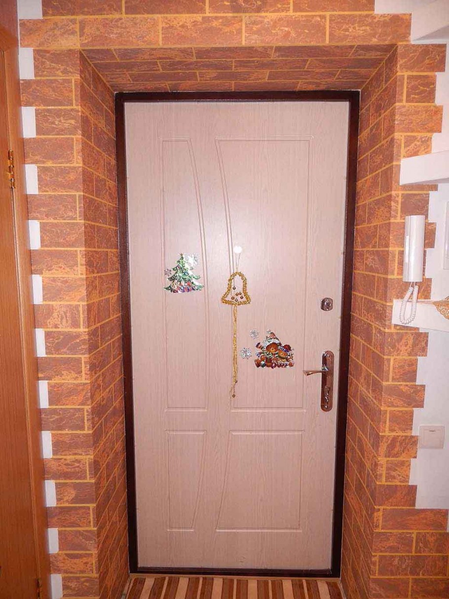 Отделка дверных откосов