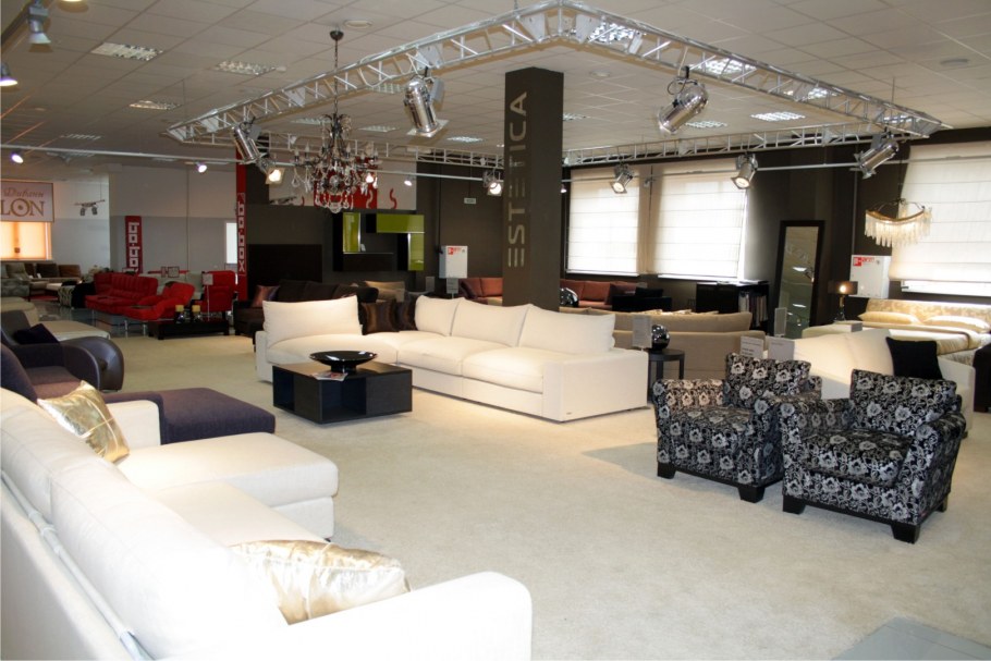 Интерьер мебельного салона