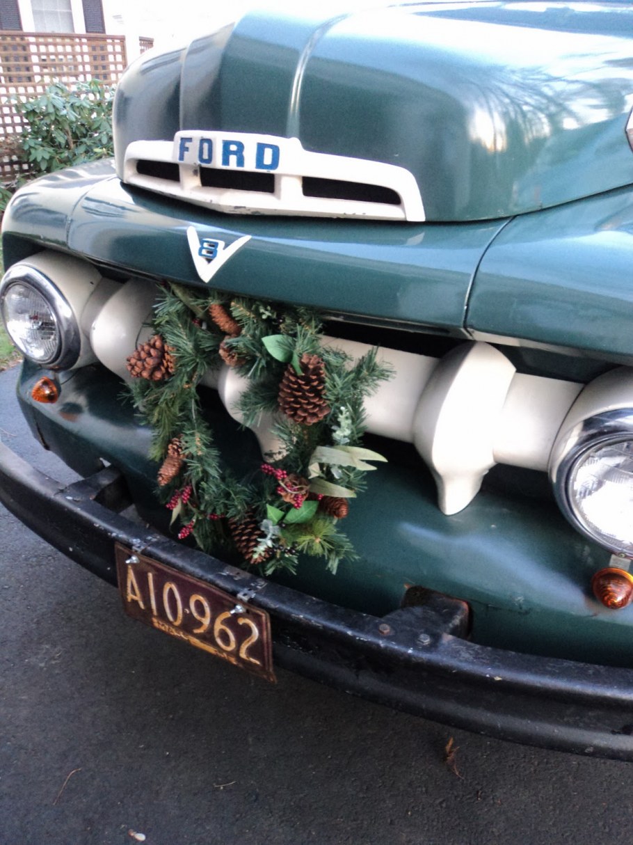 Новогодние украшения для машины своими руками