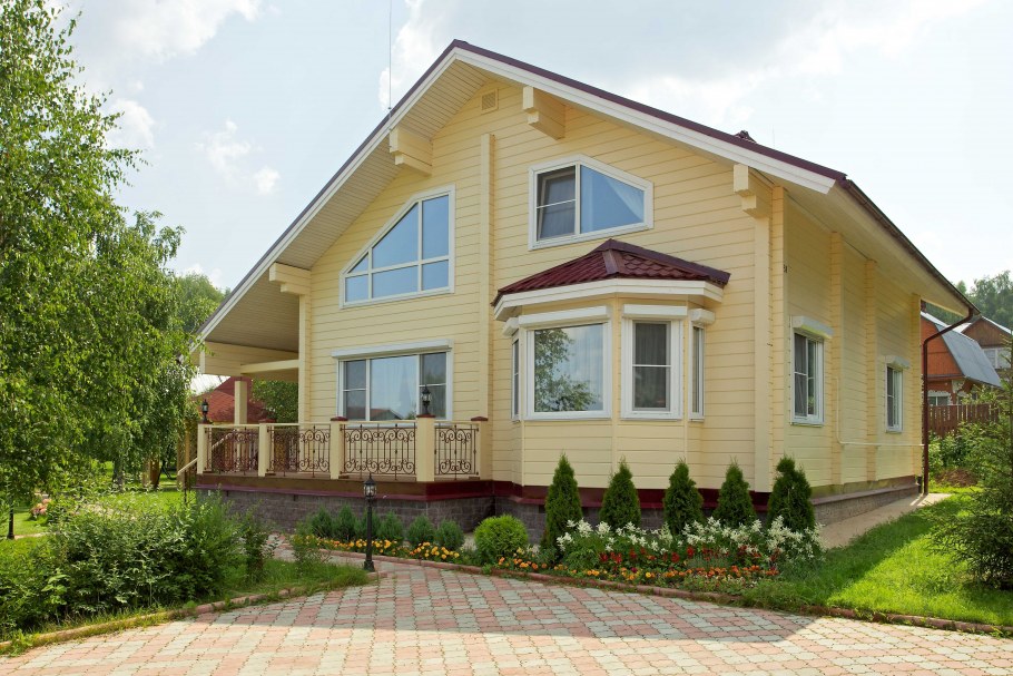 Цвета фасадов домов из бруса