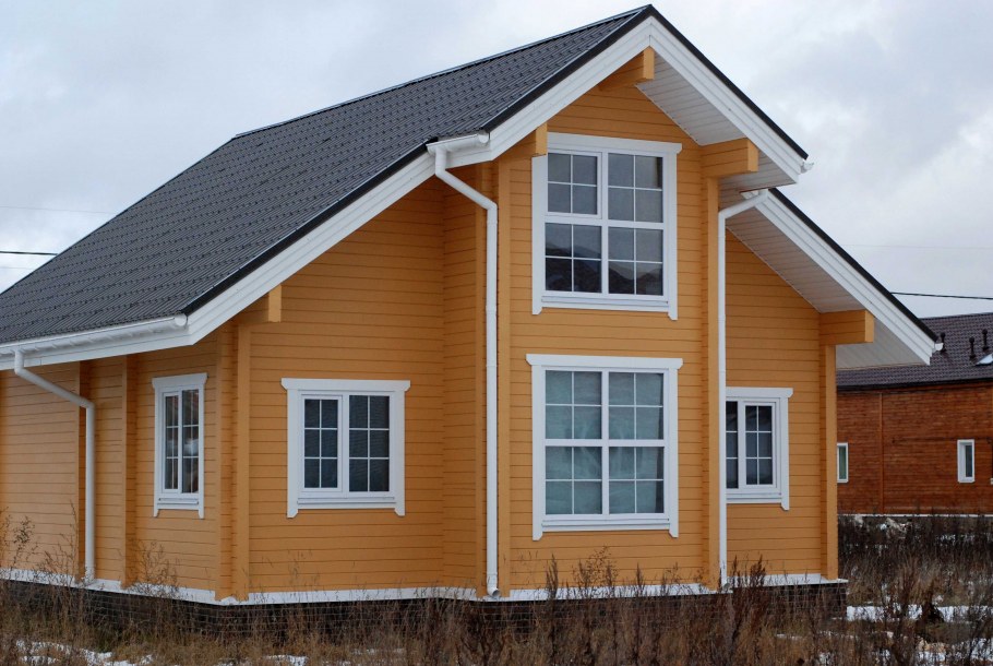 Дом из профилированного бруса фасад