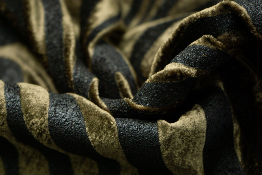 Шелк черный глянец