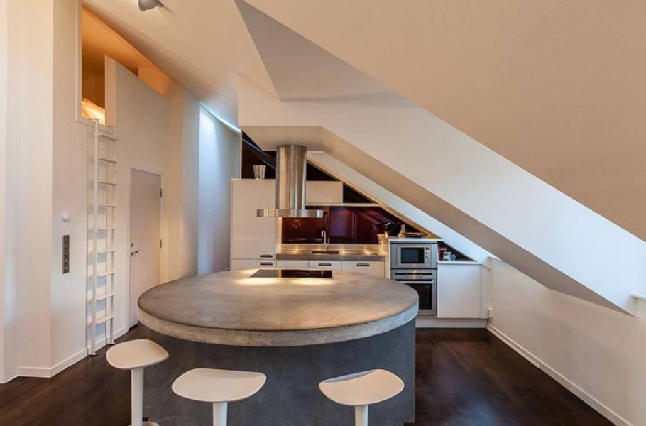 Гостиная столовая мансардой