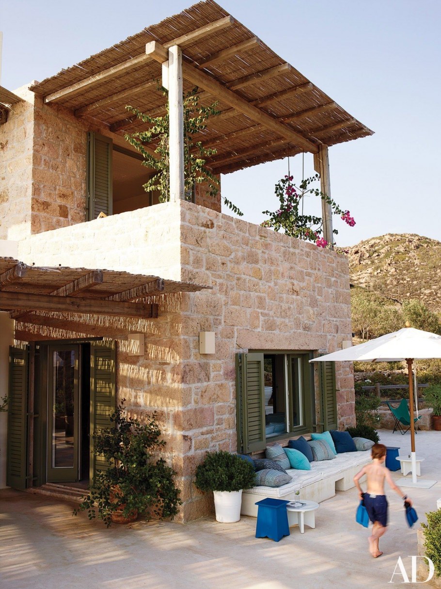 Домик в греческом стиле