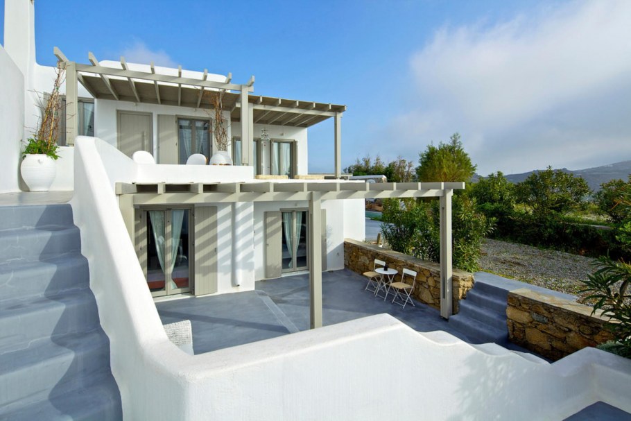 Дом в греческом стиле