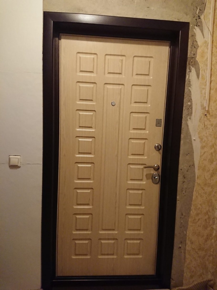 Откосы входной двери