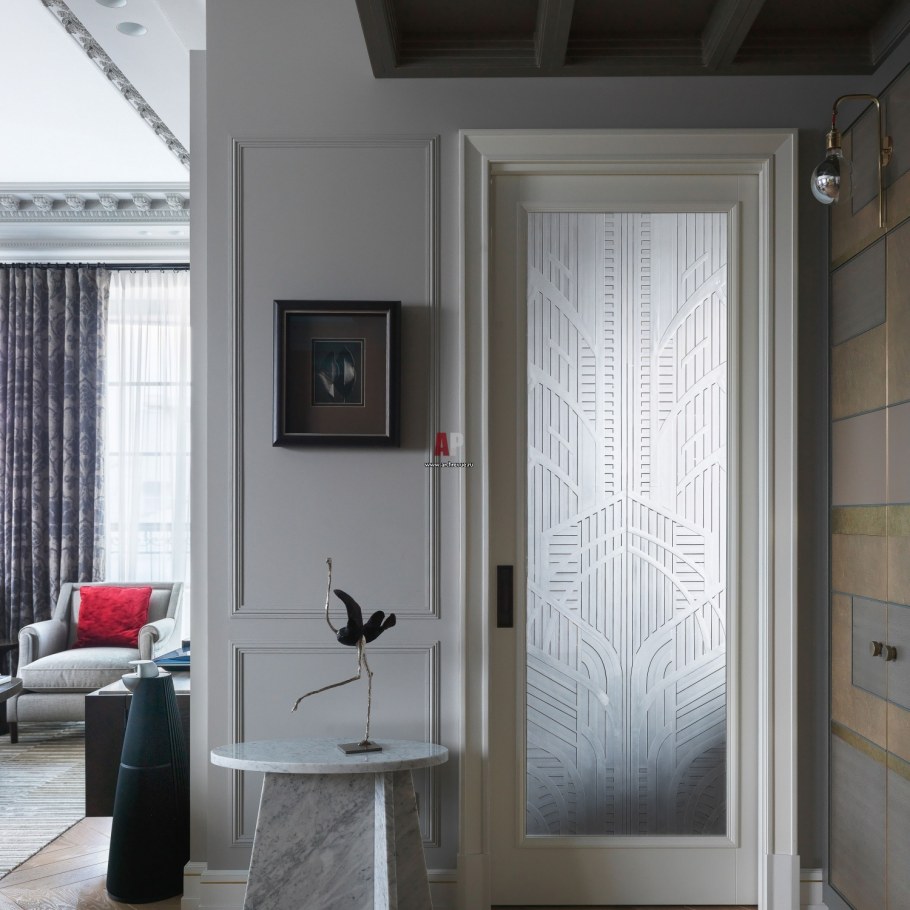 Двери в стиле Неоклассика