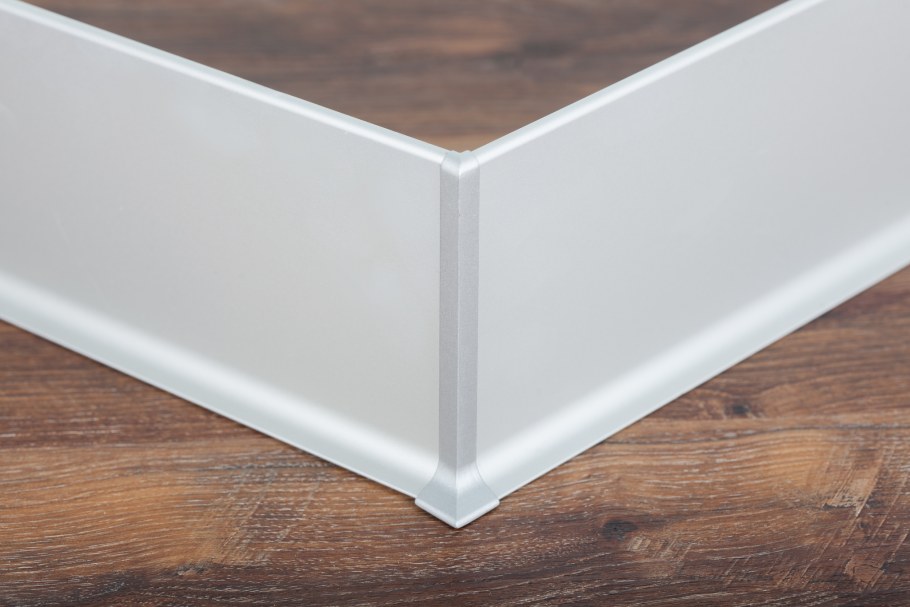 Алюминиевый плинтус APL 100 мм,