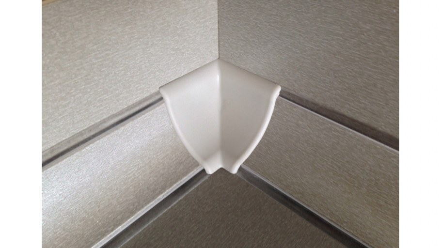 Плинтус для столешницы Korner lb37/lb38, 3м