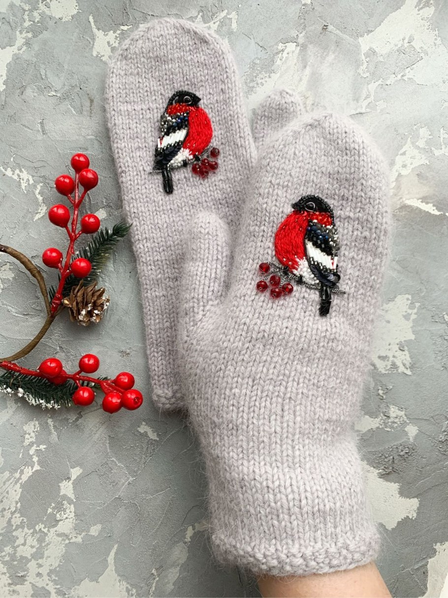 Вышитые варежки