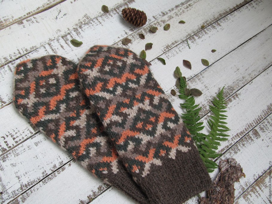 Варежки ручной вязки