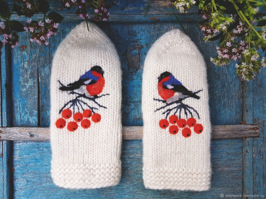 Детские варежки со снегирями