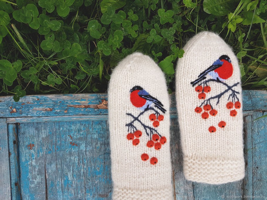 Варежки со снегирями