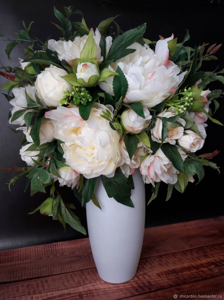 Искусственные букеты для интерьера