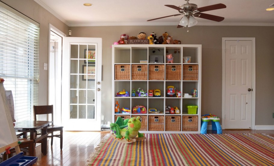 Стеллаж каллакс икеа в детской комнате