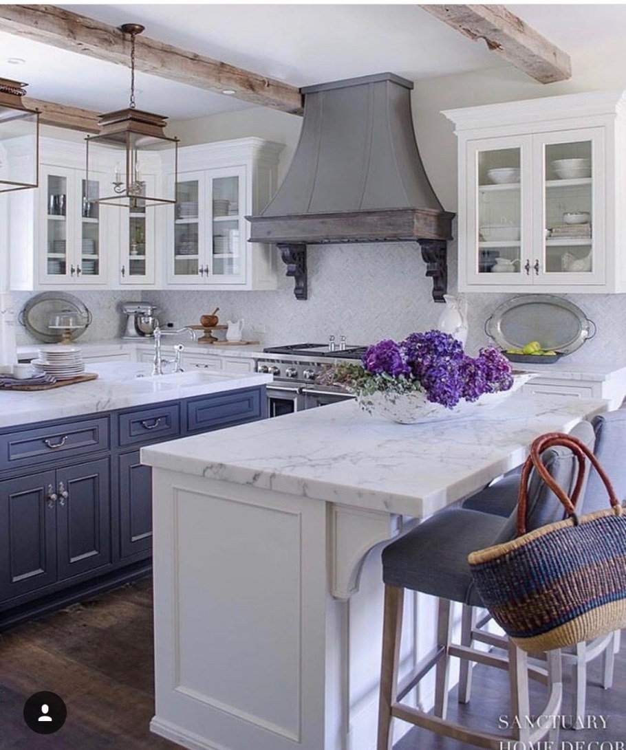 Лавандовая кухня в стиле Прованс