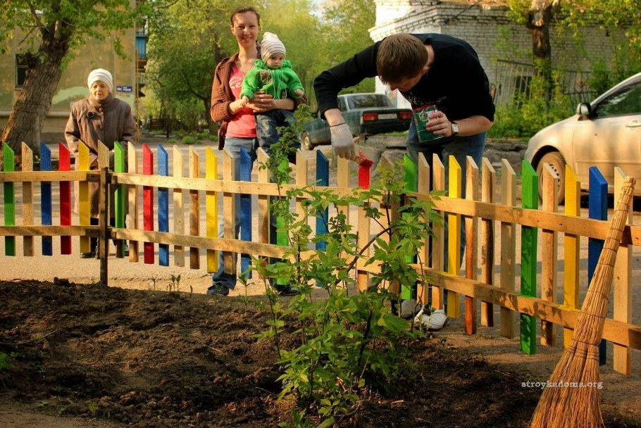 Веселый забор