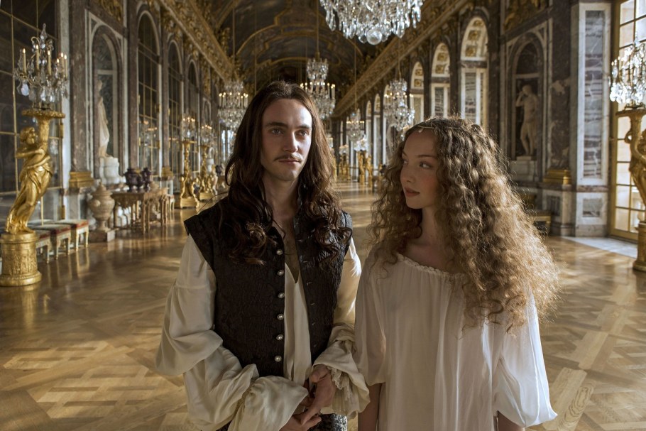 Сериал Версаль Луиза де Лавальер