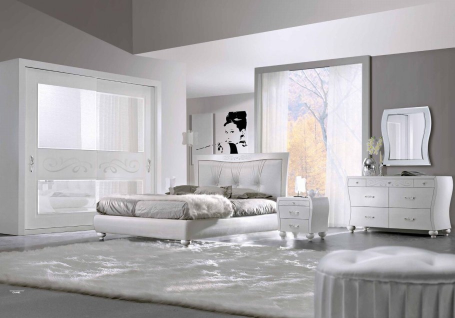 Товары роскоши черно-белый