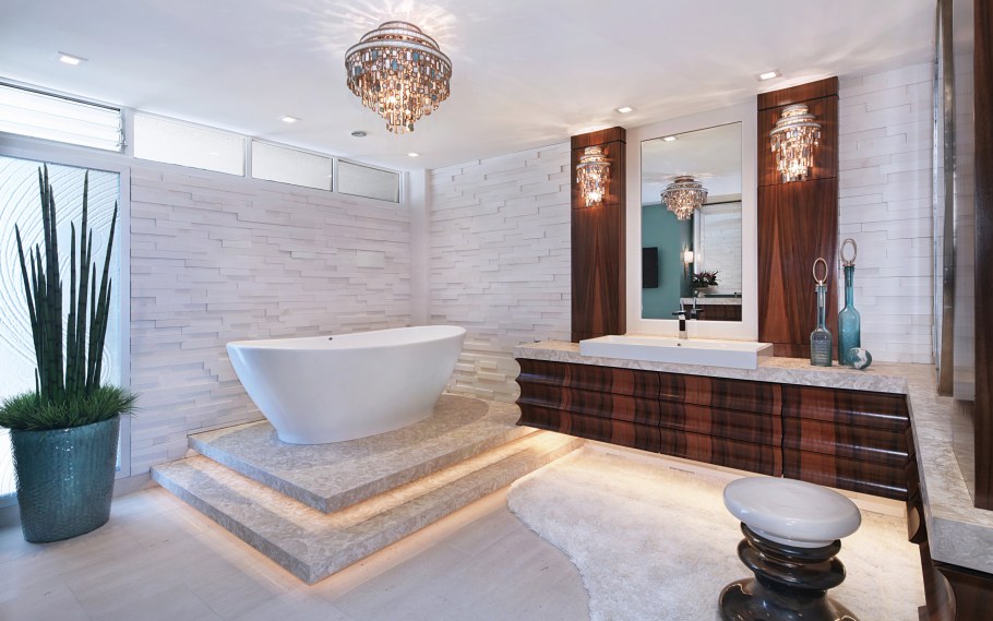 Люстра в санузел