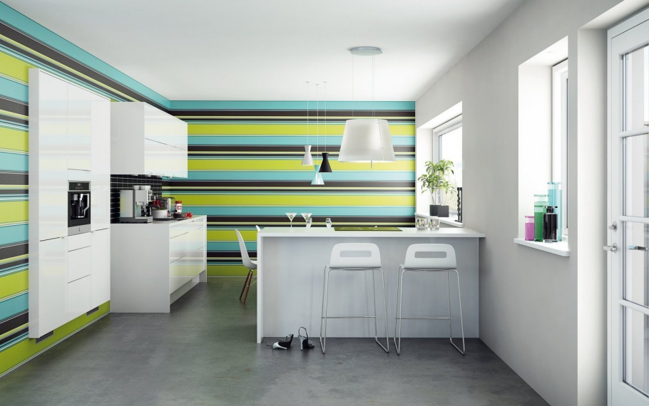 Полосатые обои в интерьере кухни