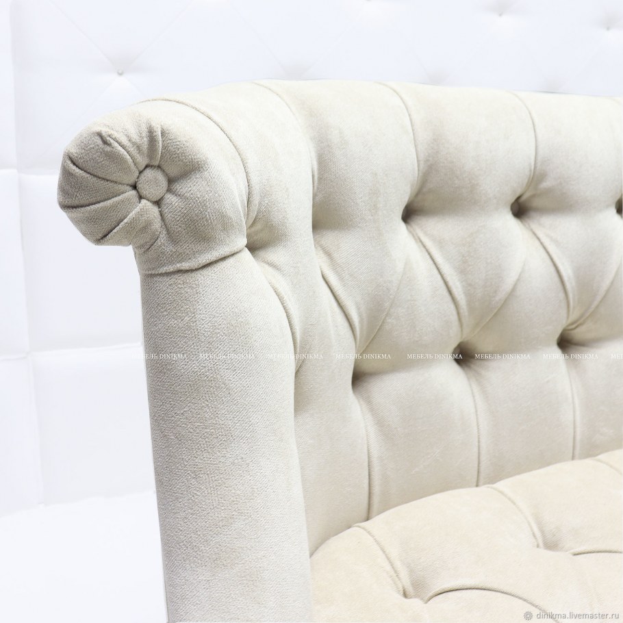 Будуарный диванчик