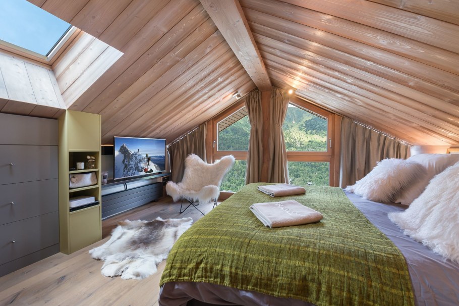 Шале потолок мансарда