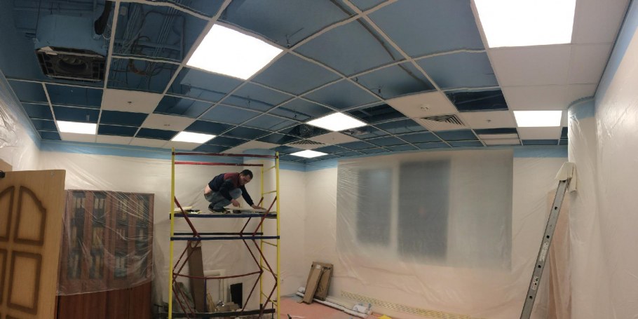 Подвесной потолок в помещении с влажными процессами