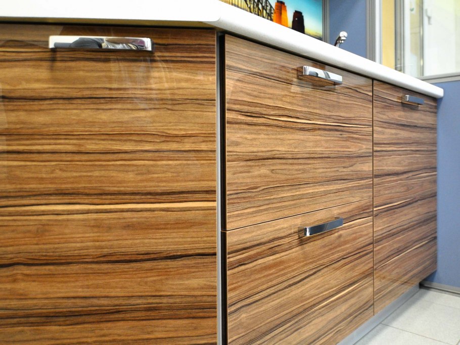 Индиан эбони темный ЛДСП