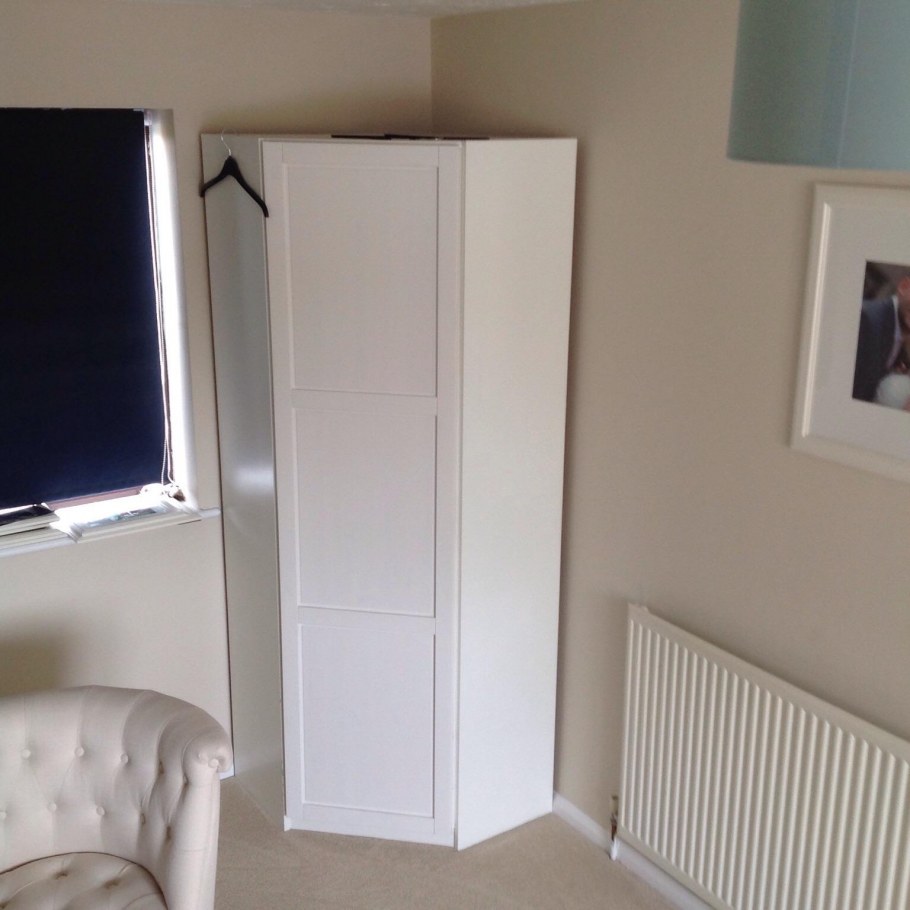 Шкаф икеа БЕРГСБУ угловой