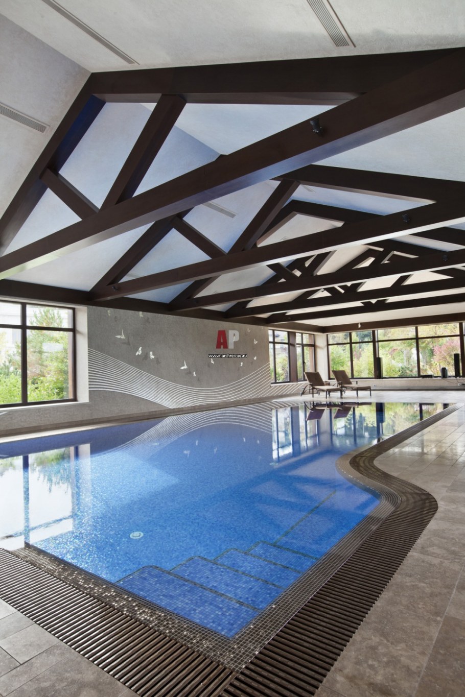 Крытые бассейны