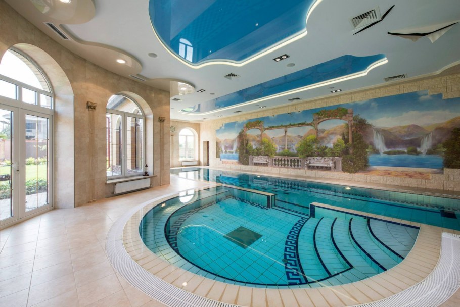 Бассейн в римском стиле