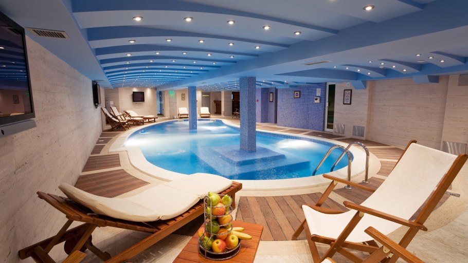 Самые красивые бассейны в доме