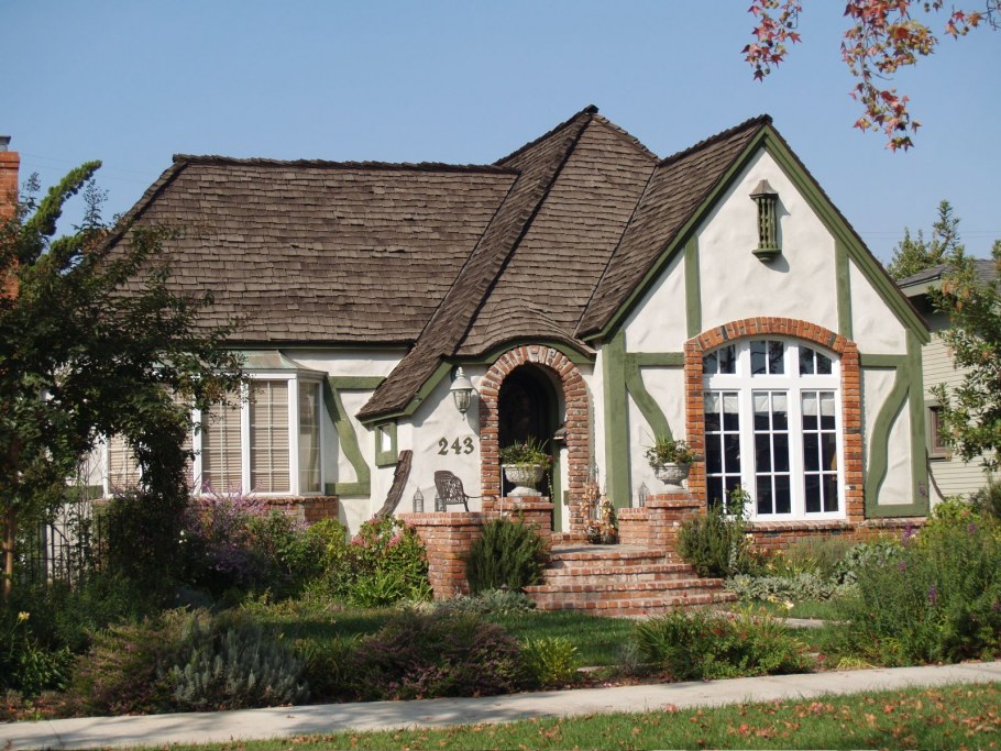 Особняк Тюдор Готика