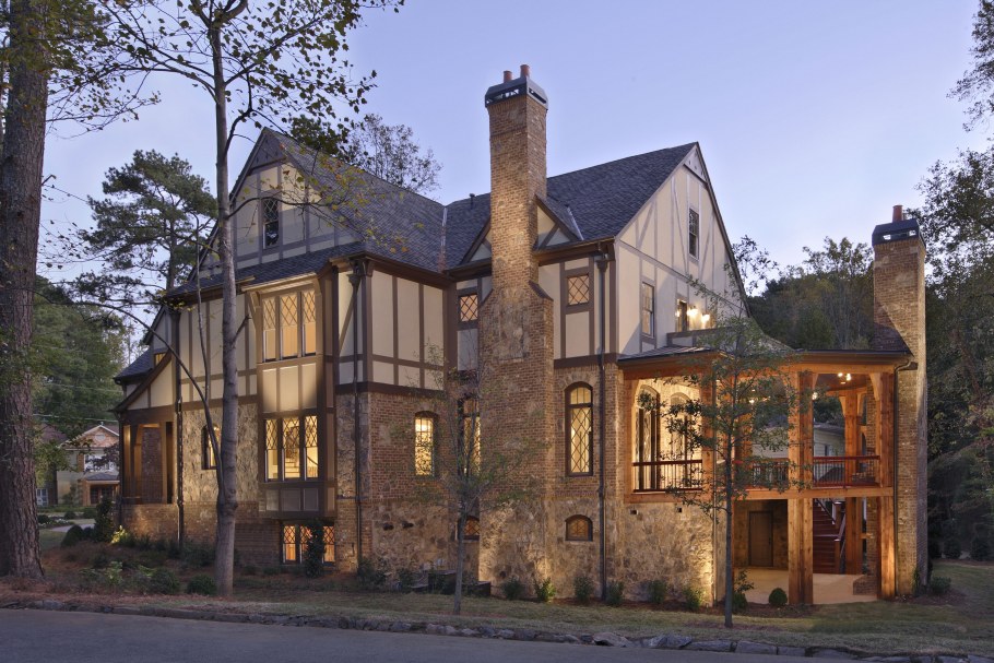 Стиль Тюдор (Tudor Revival Cottage)