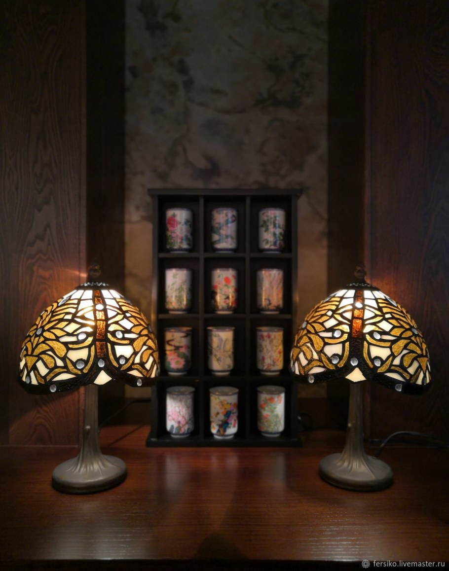 Знаменитые лампы Тиффани Оникс
