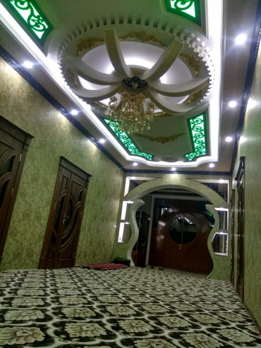 Классические фигурные потолки