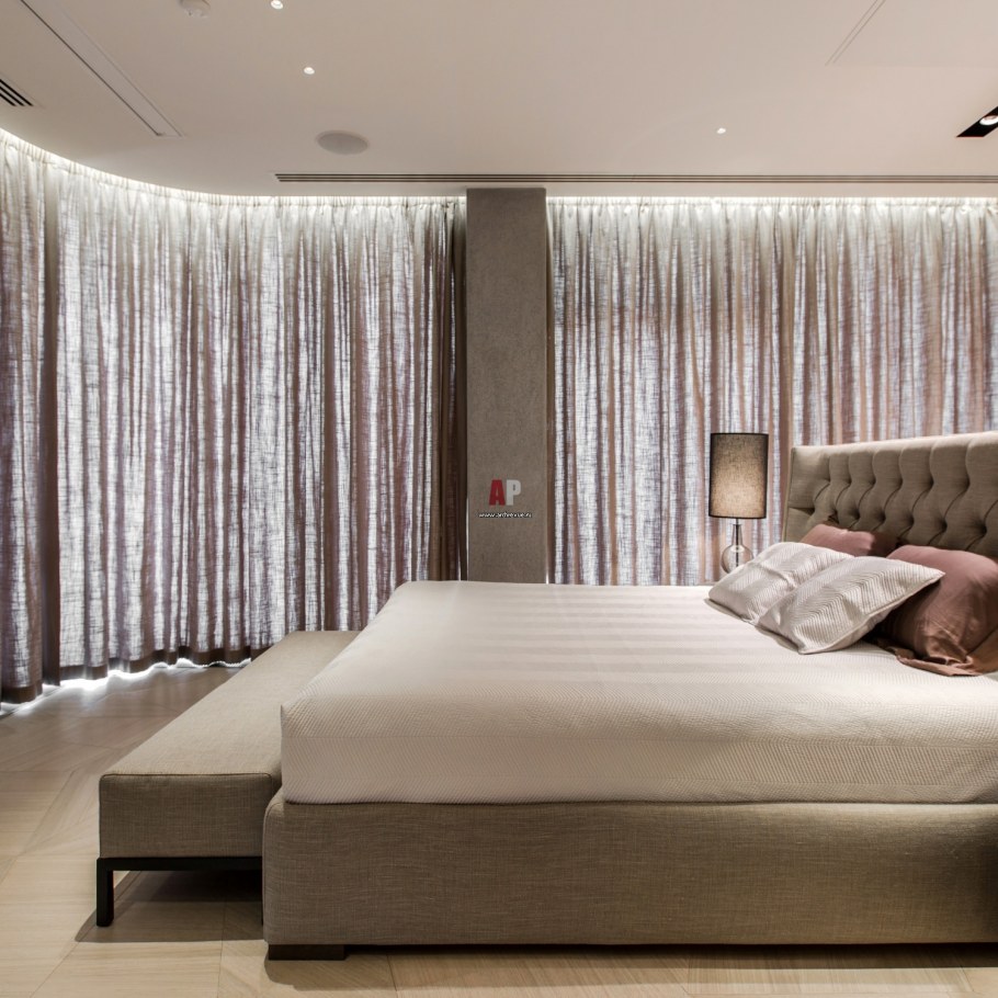 Стильные шторы в спальню