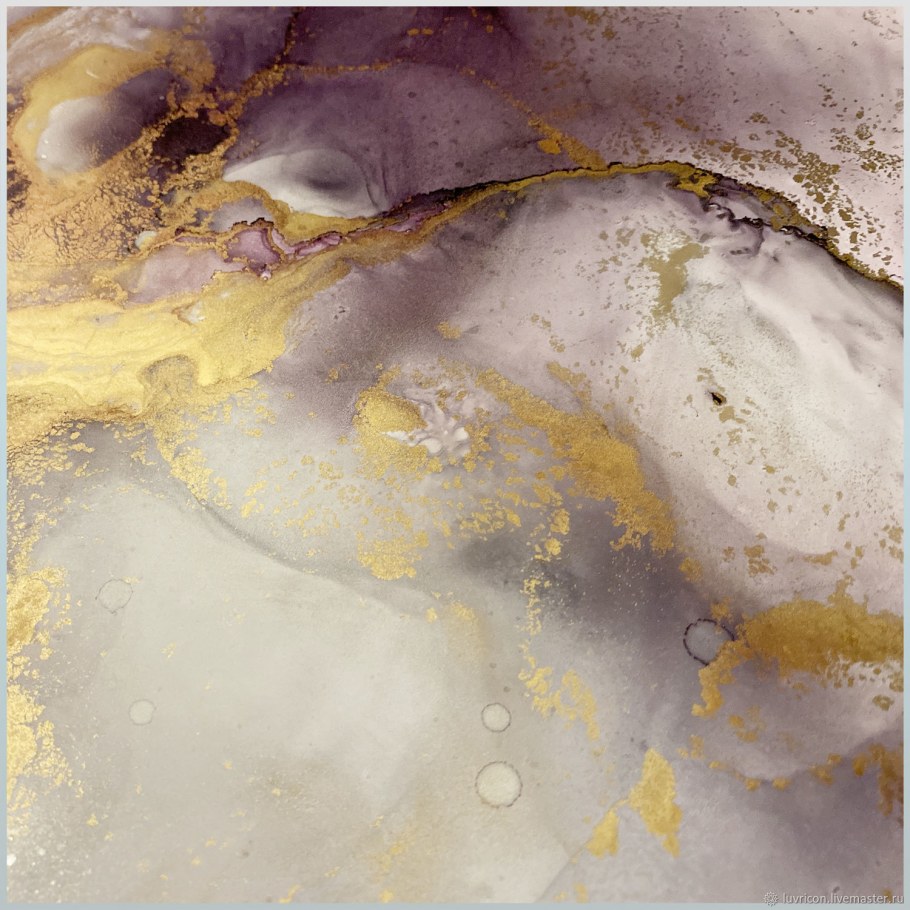 Оникс белый с золотом фон